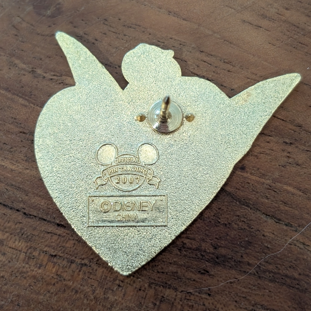 WDW Tinkerbell Emerald Heart Shaped Pin - Picture 2 of 2
